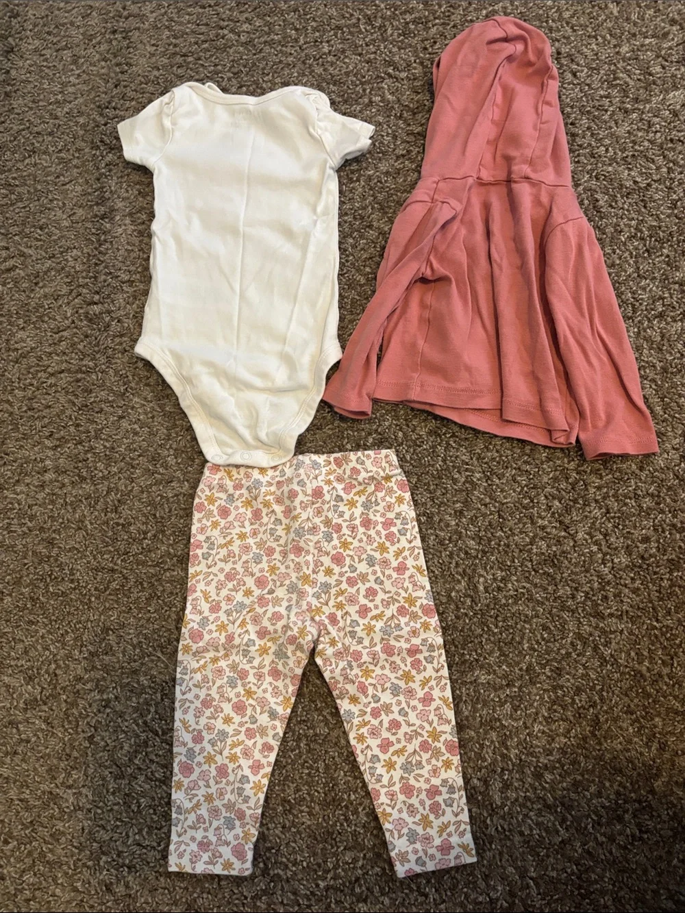 Set of 5 Baby Girl Carter’s Outfits